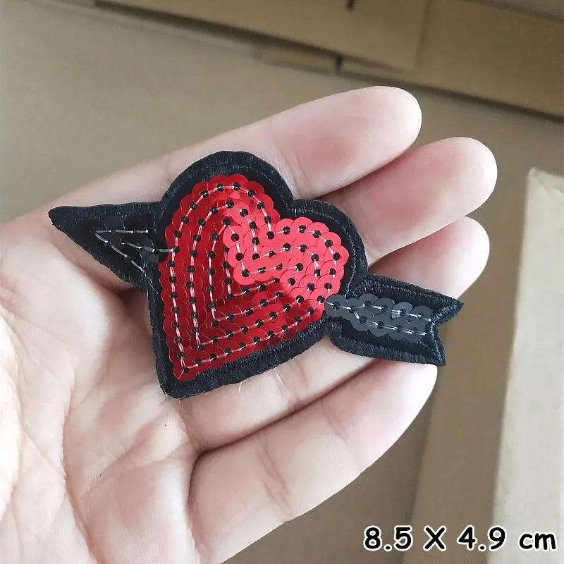 2019 Fashion patch Red carrot Cartoon Iron On Patches For Clothing Embroidery Stripe On Clothes Cute DIY Sequin Applique Badge