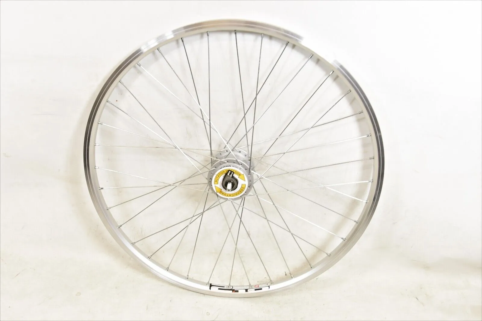 26" 559-19 Shimano DH-3N20 Dynamo Hub Front Wheel Dual Wall Rim Alloy F/S