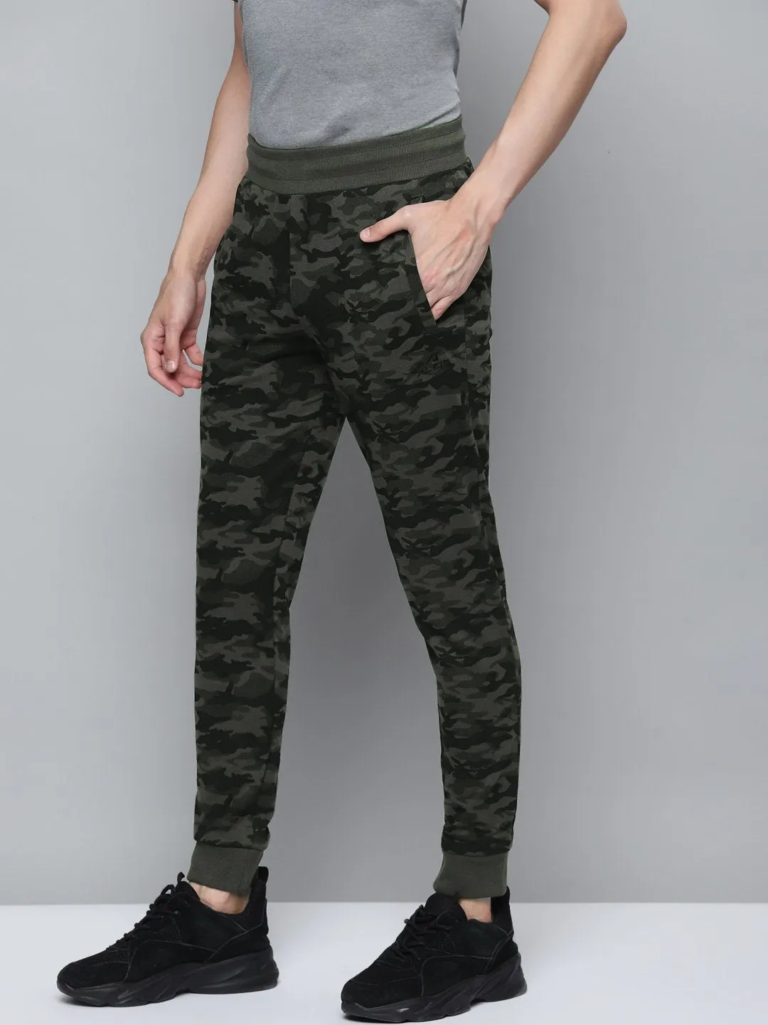 Alcis Men Olive Green Camouflage Printed Joggers