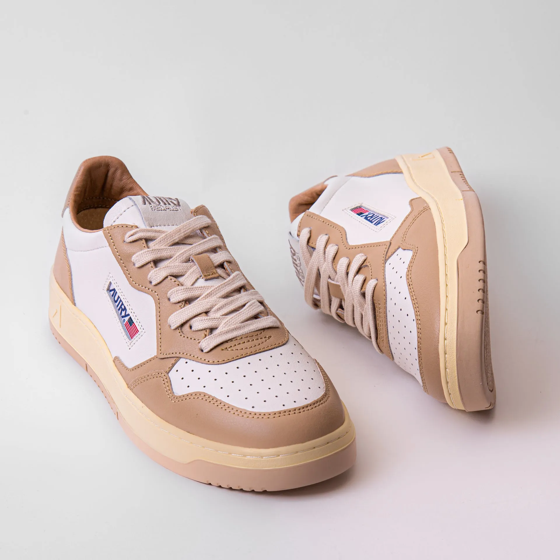 AUTRY SNEAKERS MEDALIST AULM-WB 51