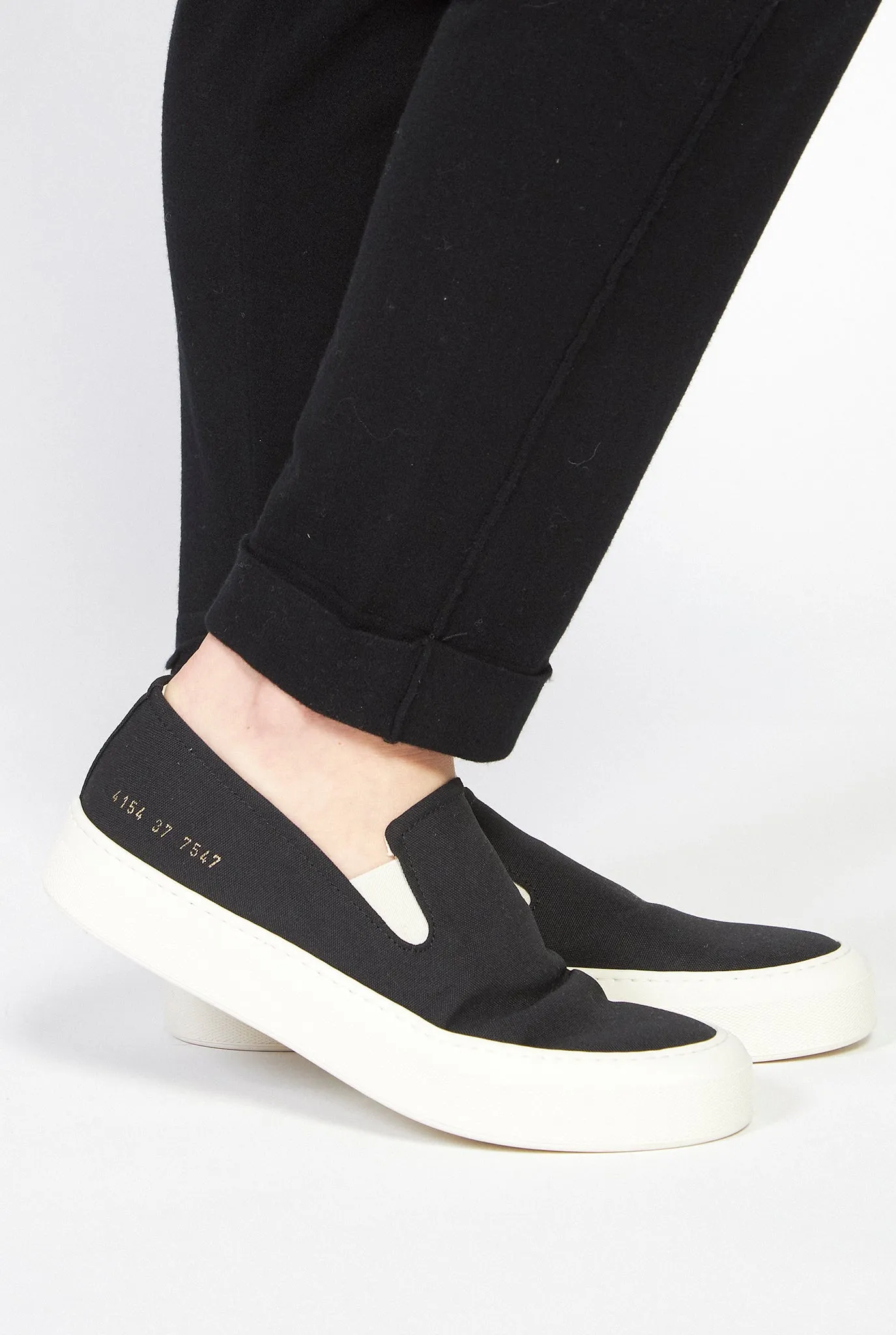 COMMON PROJECTS Canvas Slip On