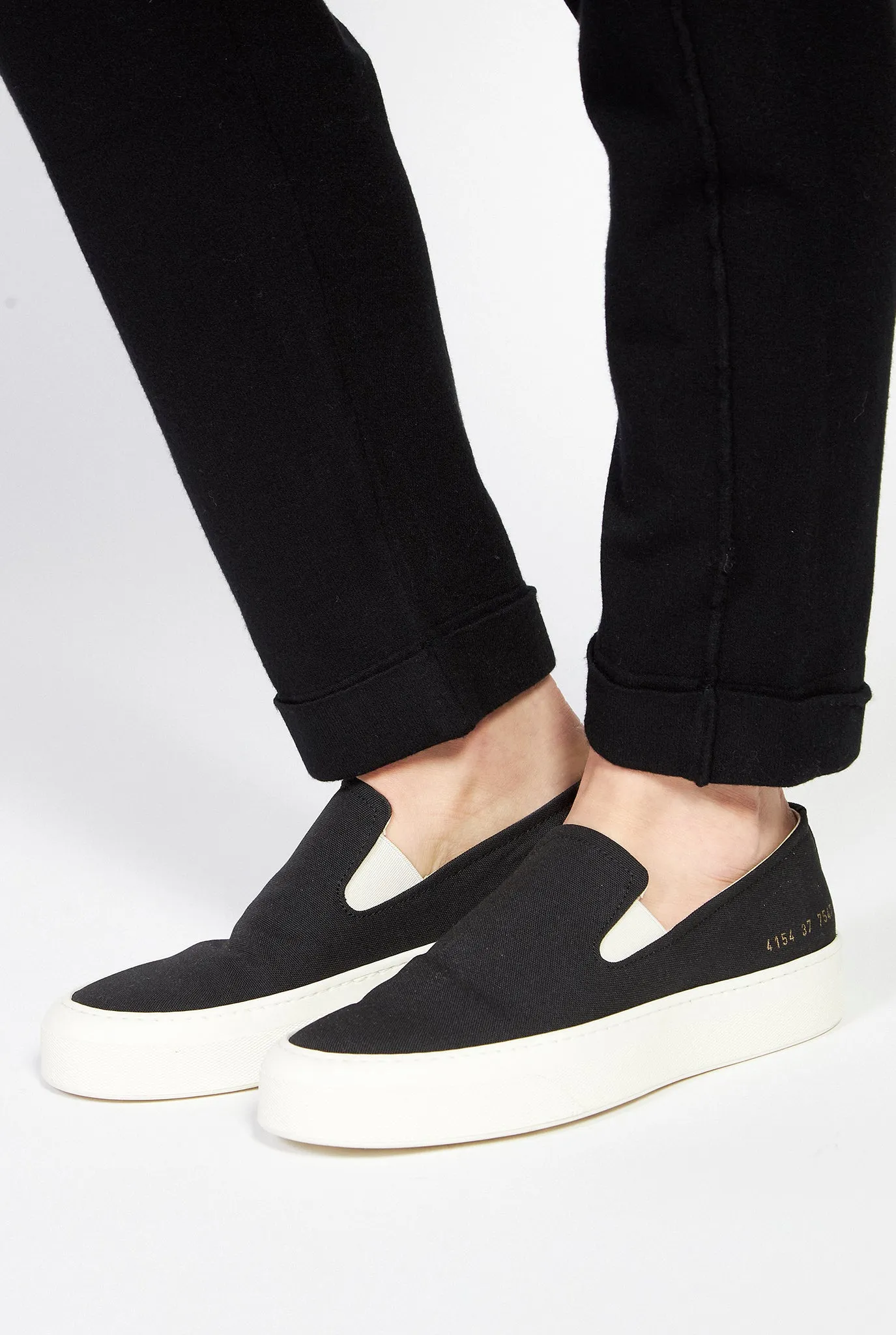 COMMON PROJECTS Canvas Slip On