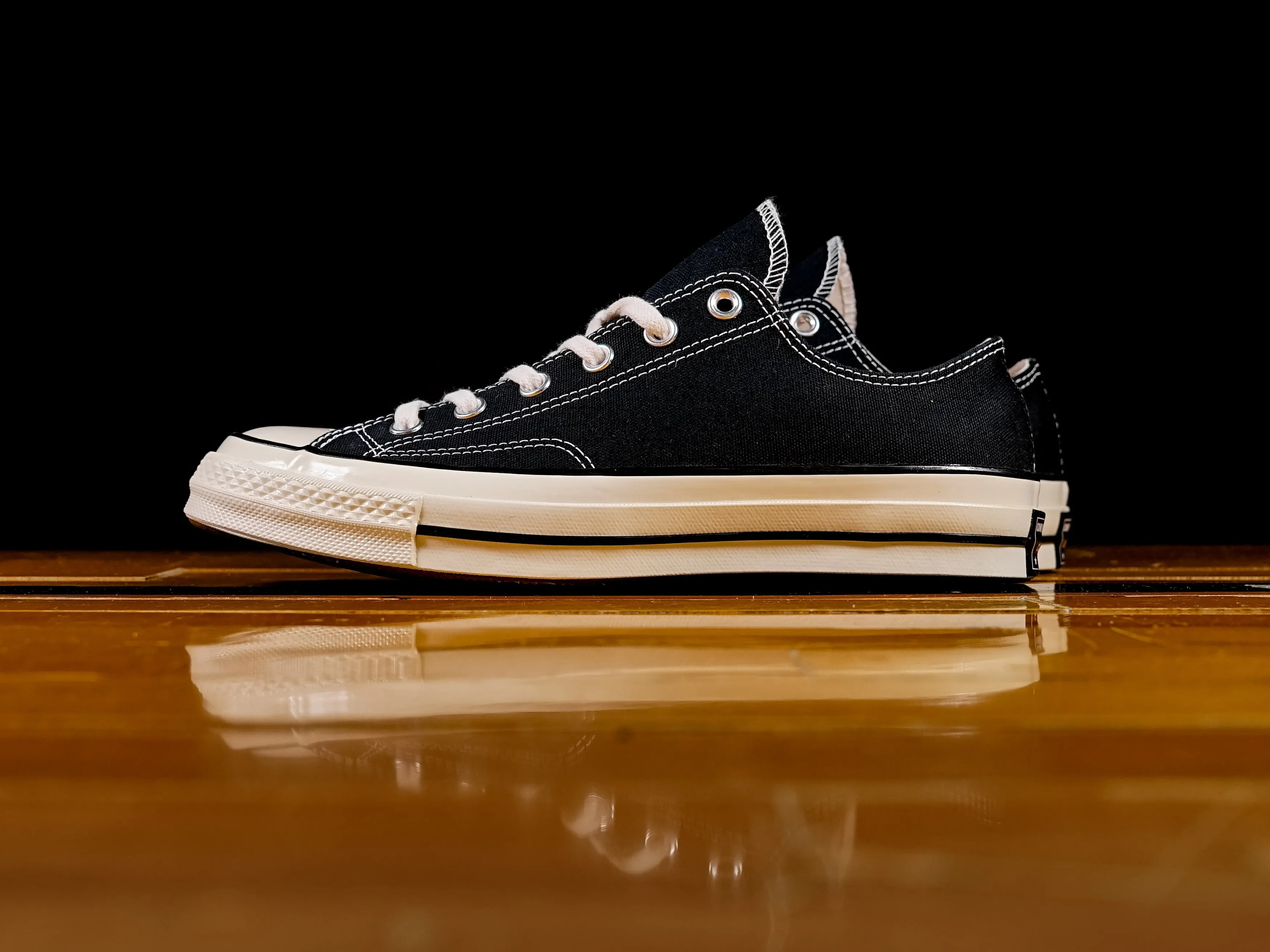 Converse Mens Chuck 70 OX Shoes