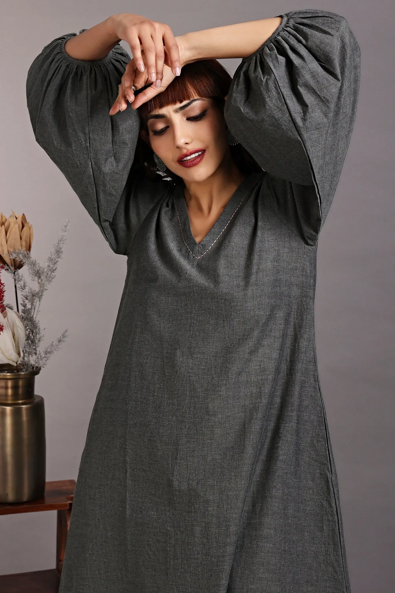 midi dress with boxy sleeves - graphite grey & pearl shadows