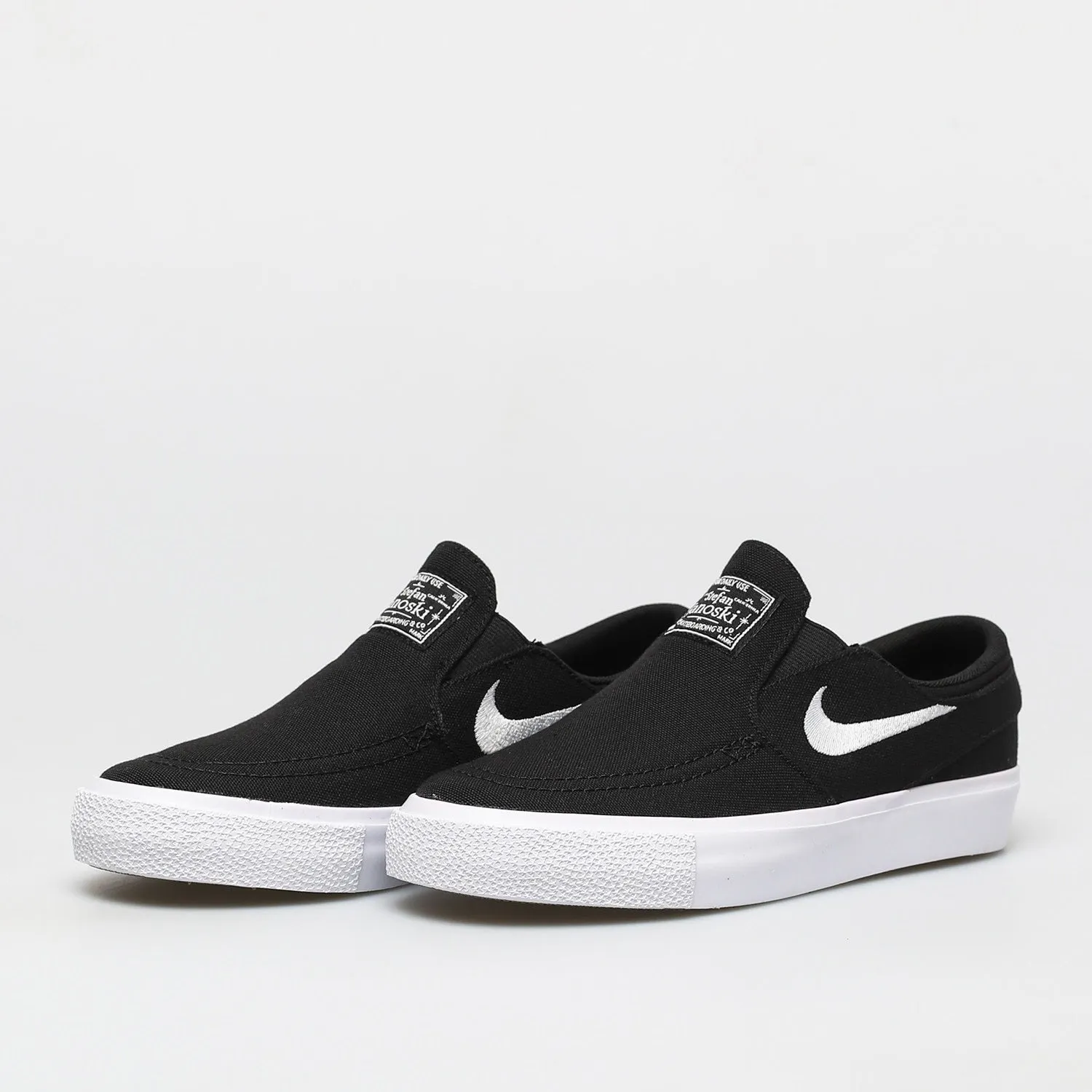 Nike Shoes SB Stefan Janoski Canvas Slip (GS) Youth - Black/White