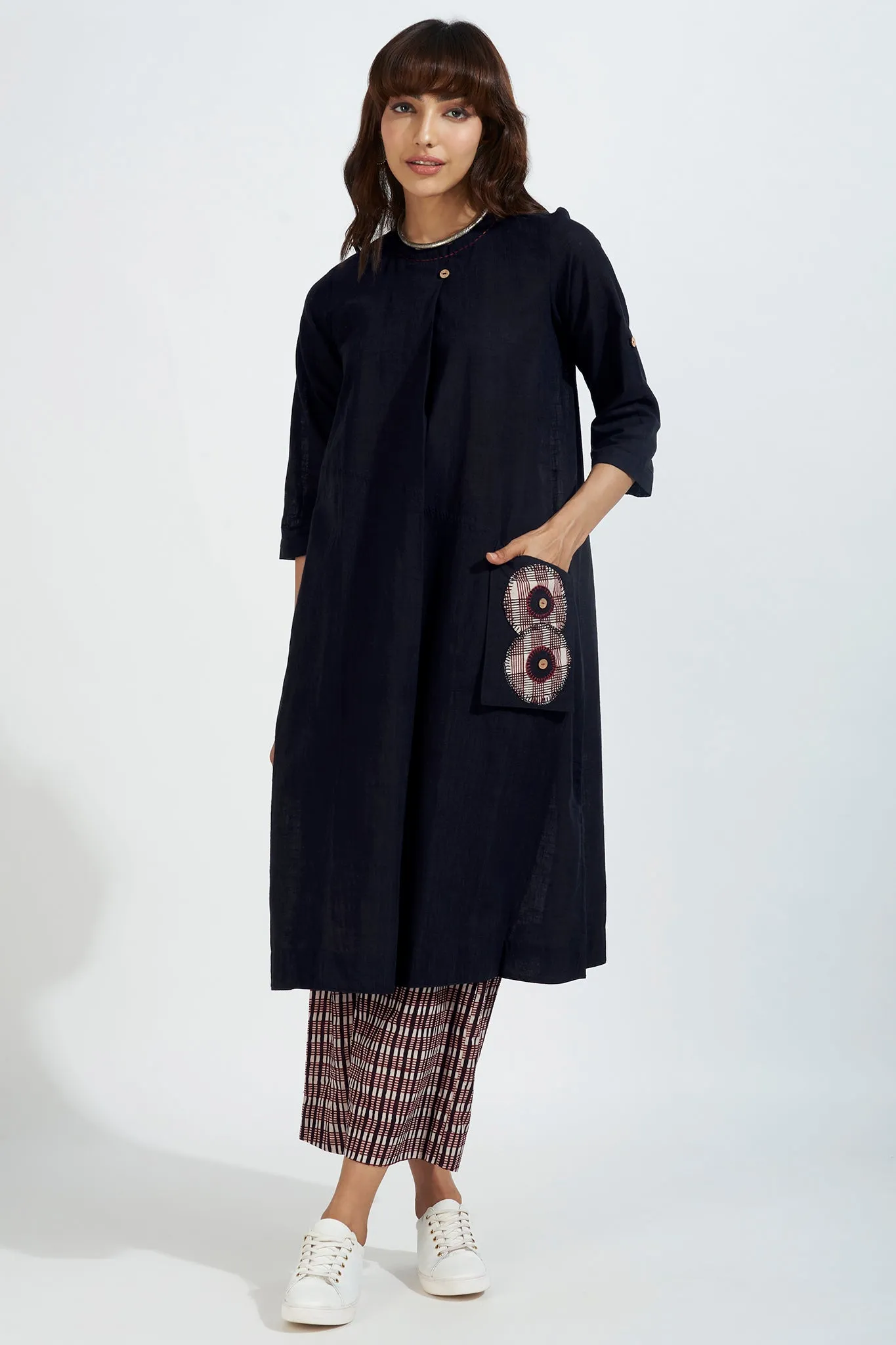 single flap slub texture slit kurta with patch pocket - ebony chic & scarlet tapestry