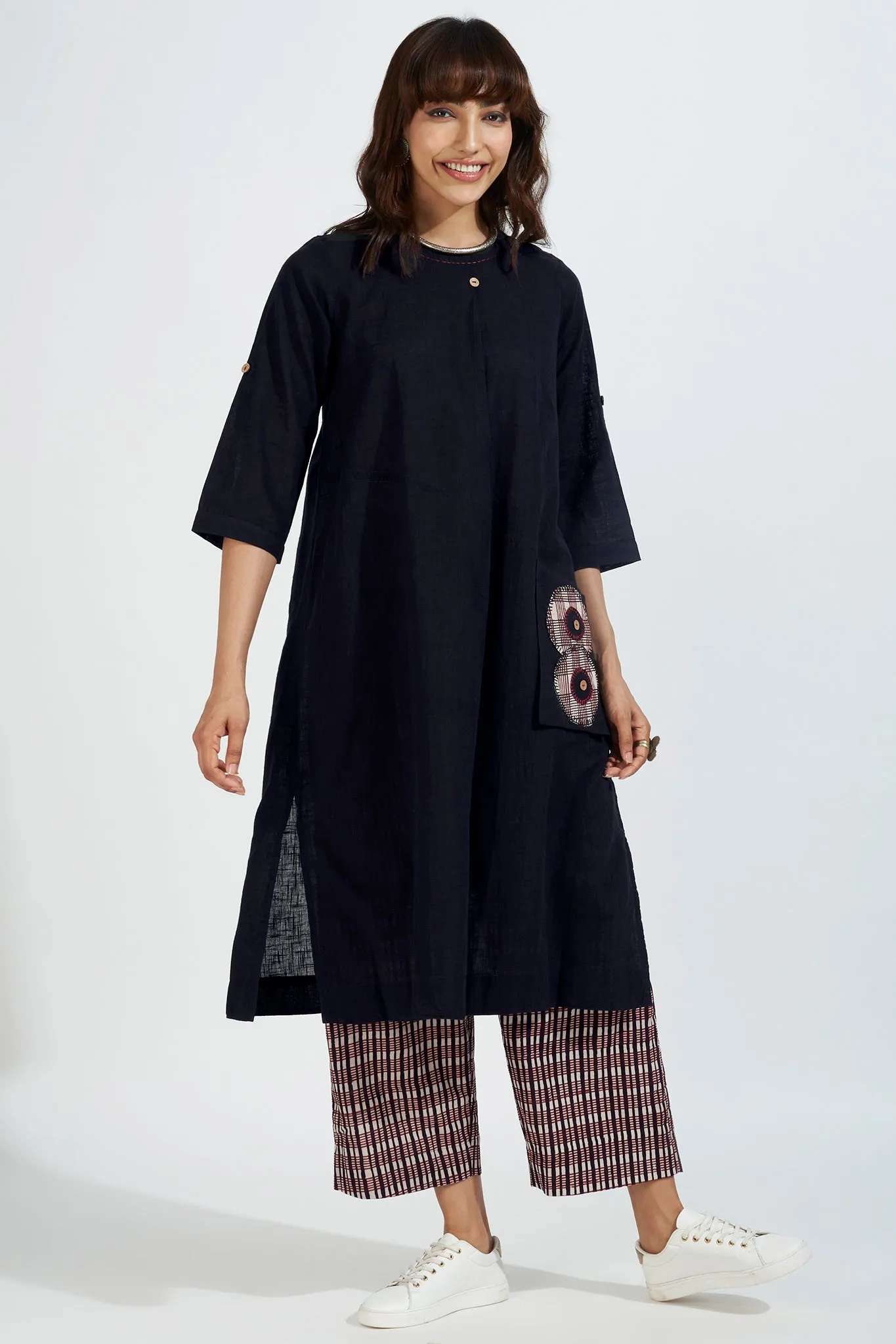 single flap slub texture slit kurta with patch pocket - ebony chic & scarlet tapestry