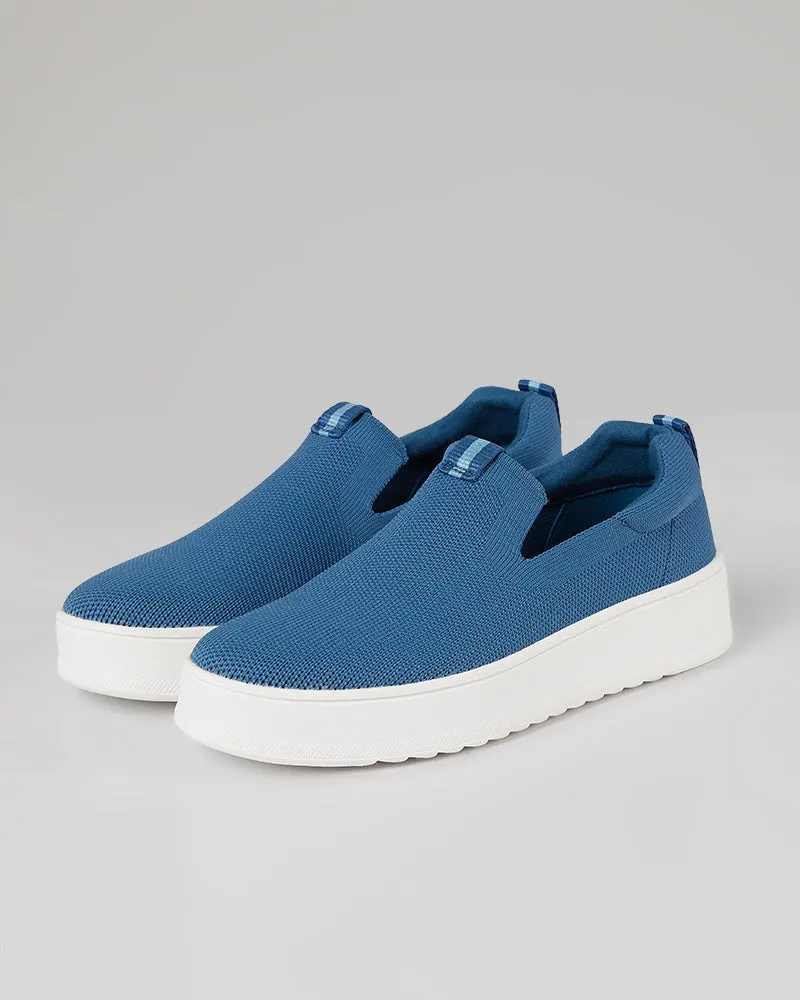 WOMEN'S FLEX KNIT SLIP-ON SNEAKERS